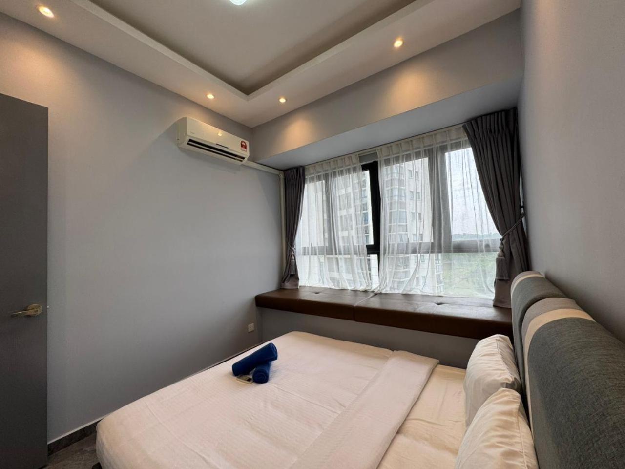 Pangsapuri Jb Country Garden Danga Bay By J Agape